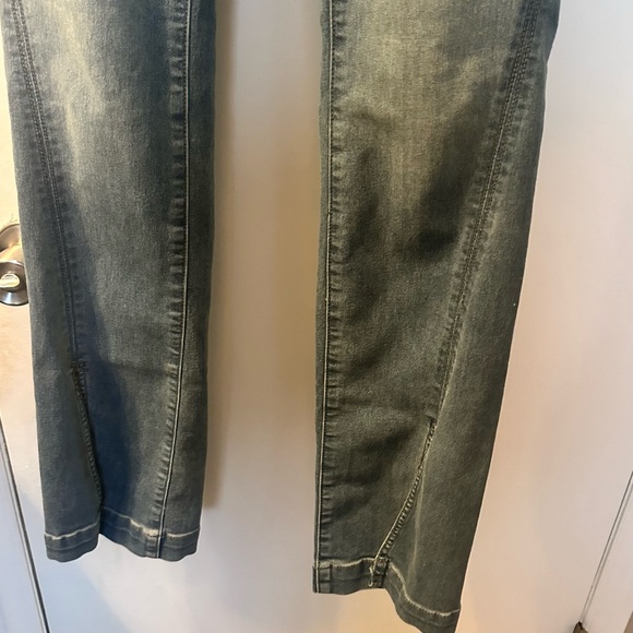 Free people flare jeans - Picture 2 of 5